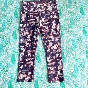 Pastel print cropped yoga leggings